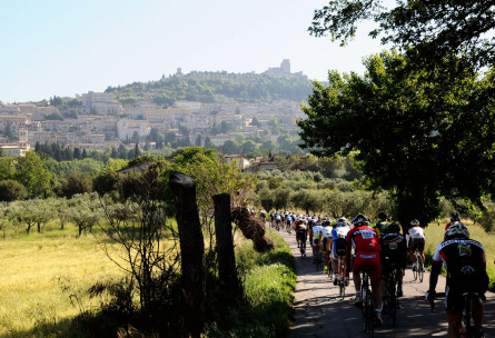 ciclisti-sulle-strade-della-gf-di-assisi